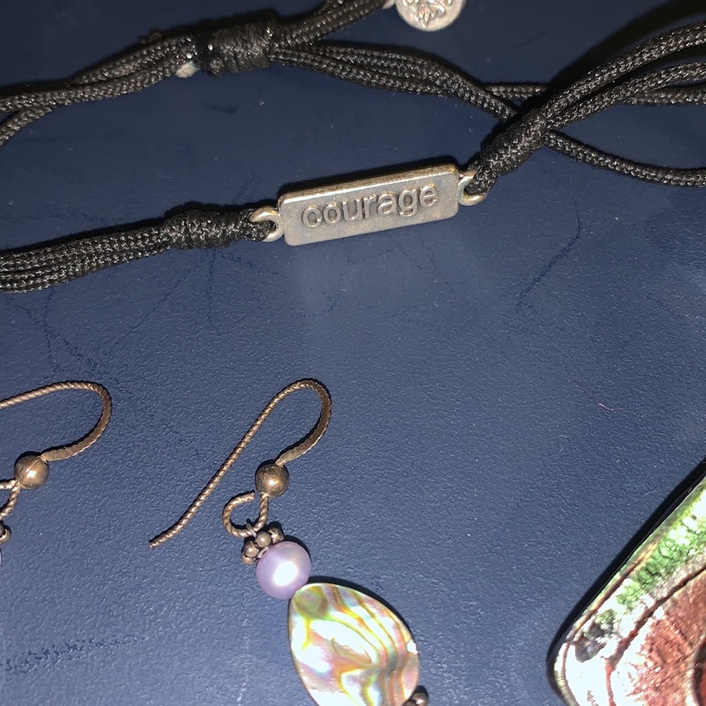 Jewelry bundle - Picture 5 of 8